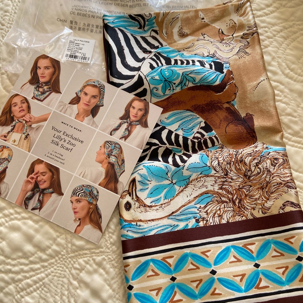 Lilly Pulitzer silk scarf square NWT annual gift animal print